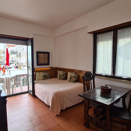 Solar Dos Carvalhos - Apartamentos De Turismo Nazaré Exterior foto